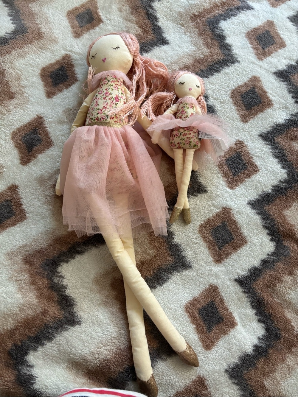 Mon Ami Rose Scented Dolls - Picture 2 of 4